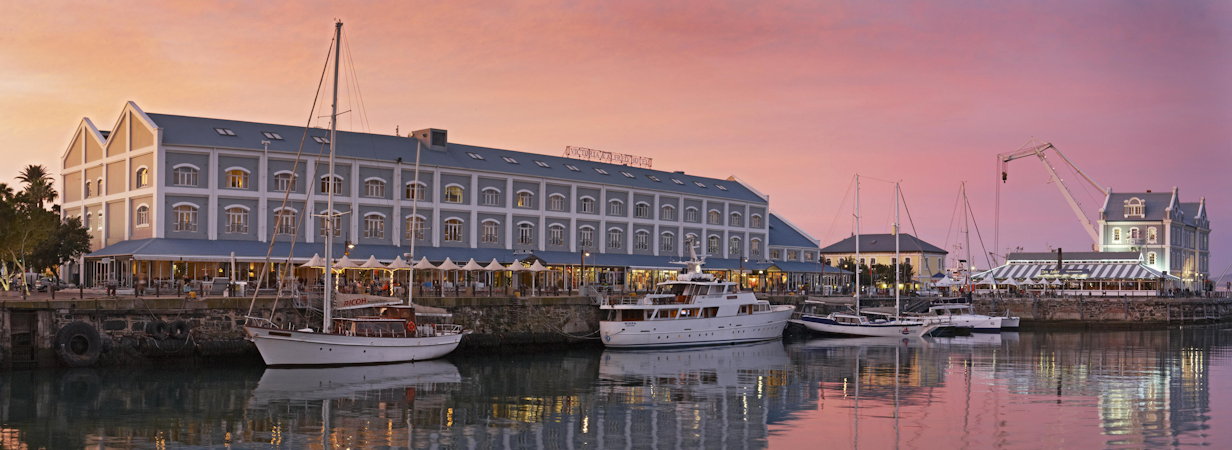 Luxury shopping at the V&A Waterfront - Cape Town photos - Cape Town photos  / South Africa