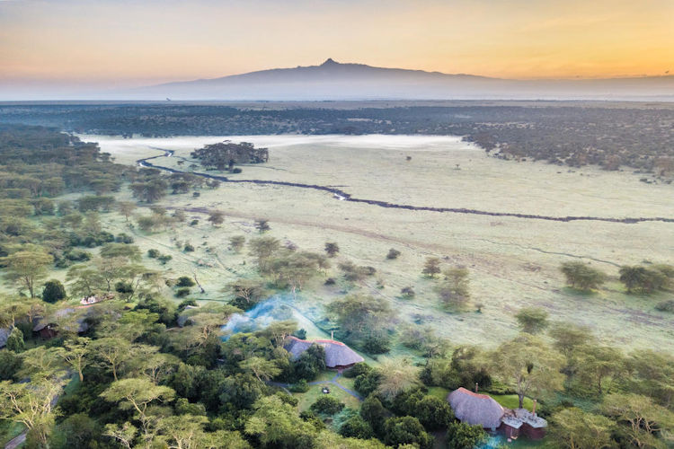 10-must-see-attractions-in-kenya-5.jpg A picturesque view of Mount Kenya National Park, perfect for trekking enthusiasts and nature lovers.