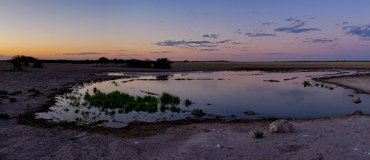 Pipers Pan Central Kalahari Game Reserve sundowner sunset remoteness no other humans 50km Botswana