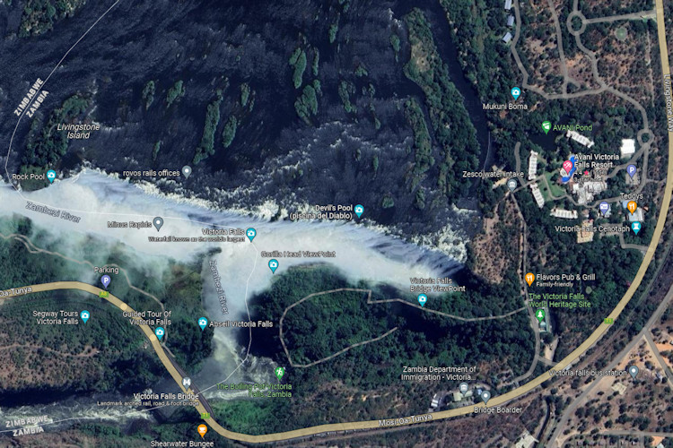 location-accessibility.jpg People walking on a bridge to access Devil's Pool