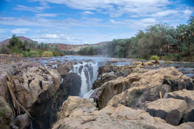Namibia practical travel information map major towns national parks Windhoek Swakopmund Etosha