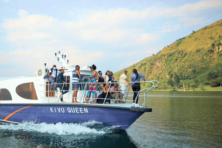 A tranquil scene of Lake Kivu, a relaxing spot for visitors to enjoy during their trip to Rwanda.