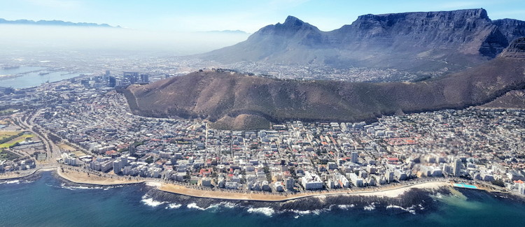 Helicopter flight Cape Town 12-13 minutes Camps Bay Beach Hout Bay Cape Point wine lands longer options