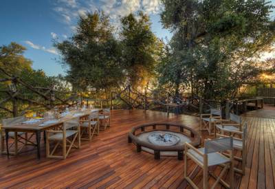 Large wooden game viewing deck