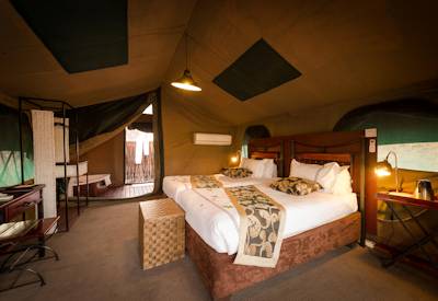 Classic tented safari suite