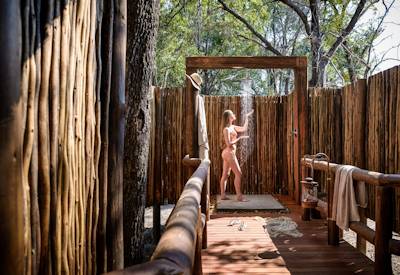 Exquisite outdoor showers