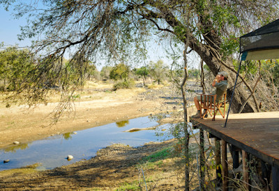 Island Camp with views over the Limpopo River