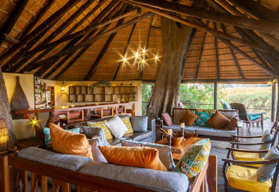 Main lounge and bar area