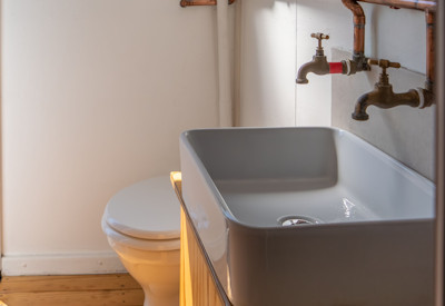 Basic yet functional en-suite bathrooms