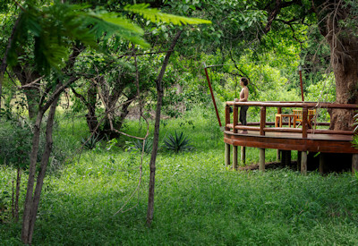 Private and intimate viewing deck