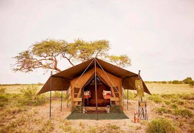 Luxury mobile tented suite Okavango Delta no lodges wild camp expedition Botswana