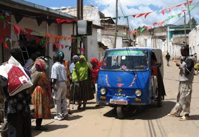 Eastern Ethiopia Safari 3 days fly-in Dire Dawa Harar hyena man