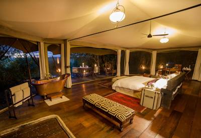 Large and luxurious tented suites