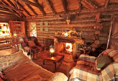 Log cabin on Mount Kenya
