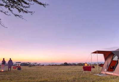 Ca mping safari set up on the plains of the Masai Mara