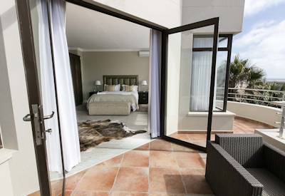 Luxury viewing decks and sea view rooms