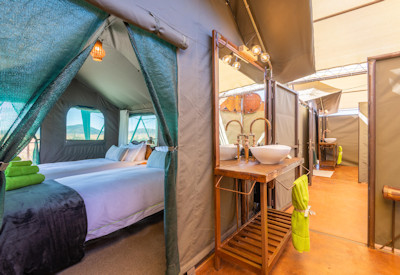 Open air bathroom and separate wi fi lounge