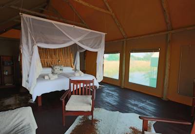 En-suite bedrooms and family room
