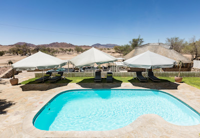 Spectacular views overlooking swimming pool