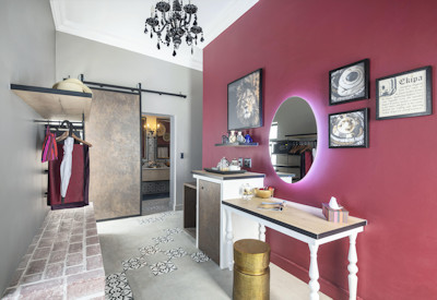 En-suite bathroom with free toiletries
