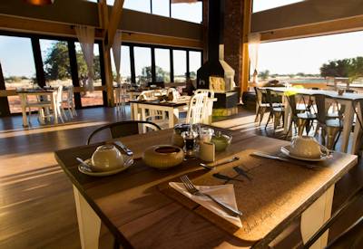 Property amenities include dining room views