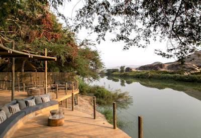 Stunning vistas in every direction from the plunge pool