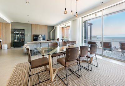 Central dining area with for breakfast, food and drink
