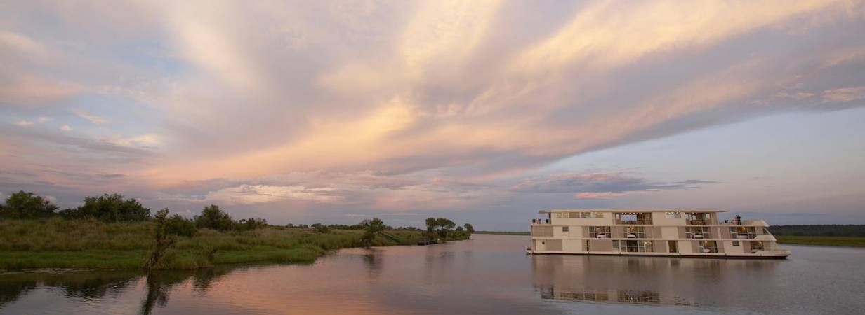 Zambezi Queen Houseboat