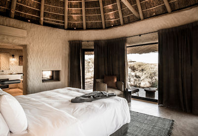 Large and luxurious en-suite safari suites