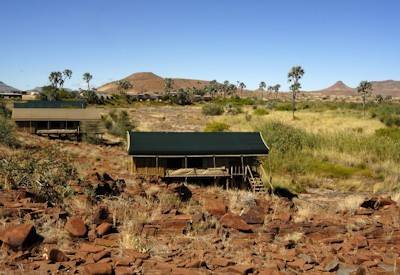 Palmwag Lodge 4x4 game drives Cape Cross seals Skeleton Coast shipwreck Namibia North