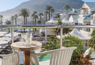 Romantic getaway within meters of Camps Bay Beach