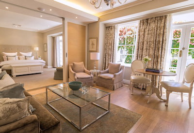 Suite and rooms all offer air conditioning 