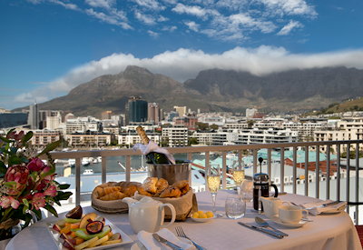 V&A Waterfront and Table Mountain
