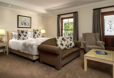 Deluxe suites with flat screen tv