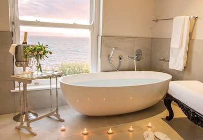 Bathtubs with the best views in Hermanus