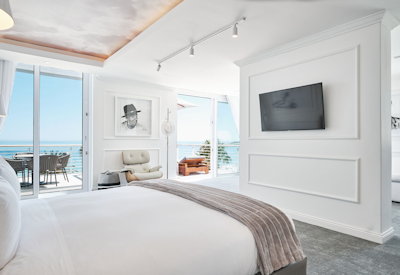 Rooms and suites offer flat screen TV's and air conditioning