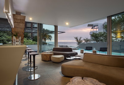 Main lounge with air conditioning