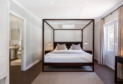 Boutique hotel with luxury debrooms with air conditioning