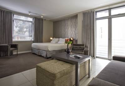 Catering specifically for business or leisure travellers alike