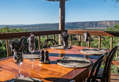 Outdoor firepit under African stars in Bushman's River valley at Amakhala Woodbury Lodge