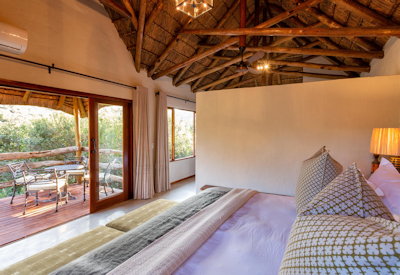 Large safari en-suite bedrooms