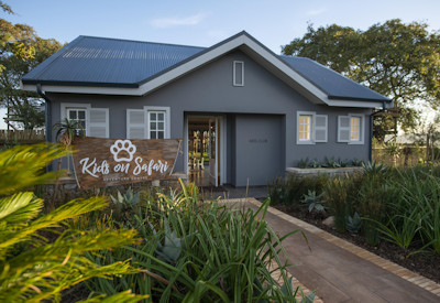 Family swimming pool with shallow children's area at Shamwari Riverdene Family Lodge Eastern Cape