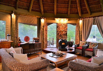 Luxury boat access Big Five safari at Sibuya Bush Lodge Kariega River Estuary Eastern Cape