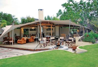 Outdoor lounge and sitting area
