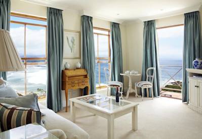 Guest rooms with views of the Indian Ocean