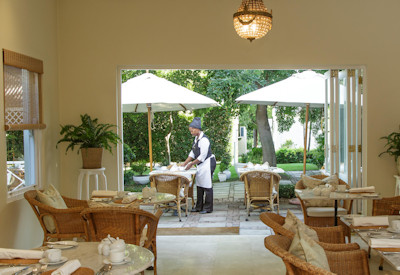 Breakfast and dining room