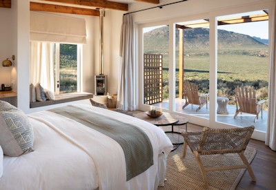 Wilderness lodge with luxury suite options