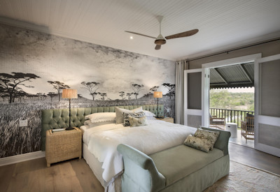 Large safari cottages with views