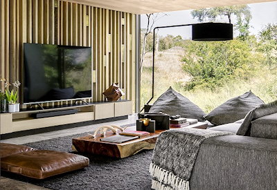 Lounge area with TV and WiFi