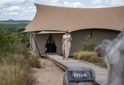 Each en-suite tented suite offers air conditioning